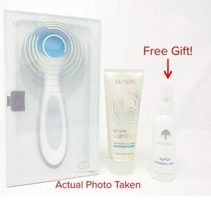 NU SKIN ageLOC LumiSpa Kit
100% Brand New Sealed